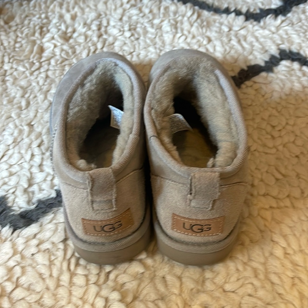 Light grey baby Uggs
